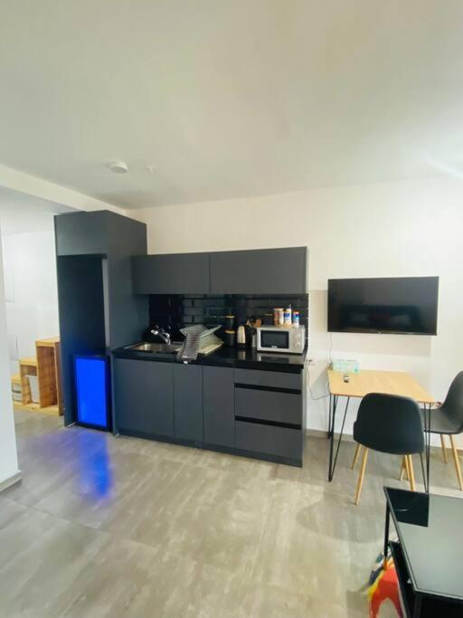 Lovely Flat In The Center 36 Apartamento Tel Aviv Exterior foto