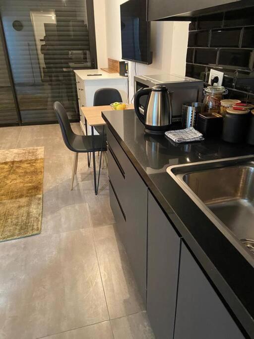 Lovely Flat In The Center 36 Apartamento Tel Aviv Exterior foto